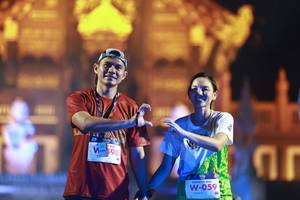 BIB: 198, 059
                            <button type="button" onclick="openModal(22342894)" class="btn btn-primary btn-sm float-right btn-popup" data-toggle="modal" data-target=".modal-high-quality">
                        <i class="fas fa-shopping-cart"></i> Add to Cart
                    </button>
                                            <button type="button" onclick="isThisMe(22342894, true)" class="btn btn-success btn-sm float-right btn-popup btn-isme hidden" data-toggle="tooltip" data-placement="bottom" title="นี่คือรูปของคุณใช่ไหม คลิกที่นี่เพื่อเอาเข้าอัลบั้ม">
                        <i class="fas fa-plus"></i> Add to album
                    </button>
                    <button type="button" onclick="isThisMe(22342894, false)" class="btn btn-warning btn-sm float-right btn-popup btn-isnotme hidden">
                        <i class="fas fa-ban"></i> Remove from album
                    </button>